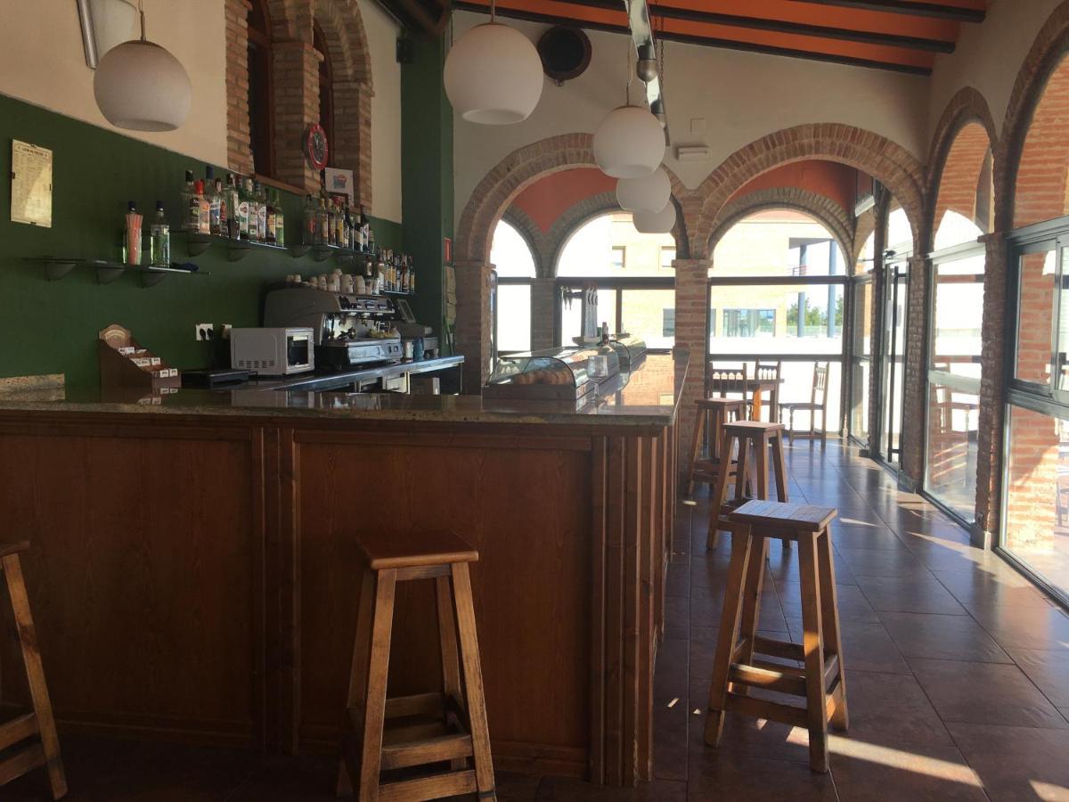 La Almunia de Doña Godina Hotel La Bodega מראה חיצוני תמונה