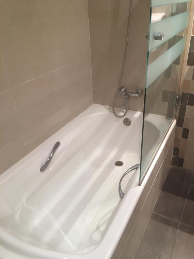 La Almunia de Doña Godina Hotel La Bodega מראה חיצוני תמונה