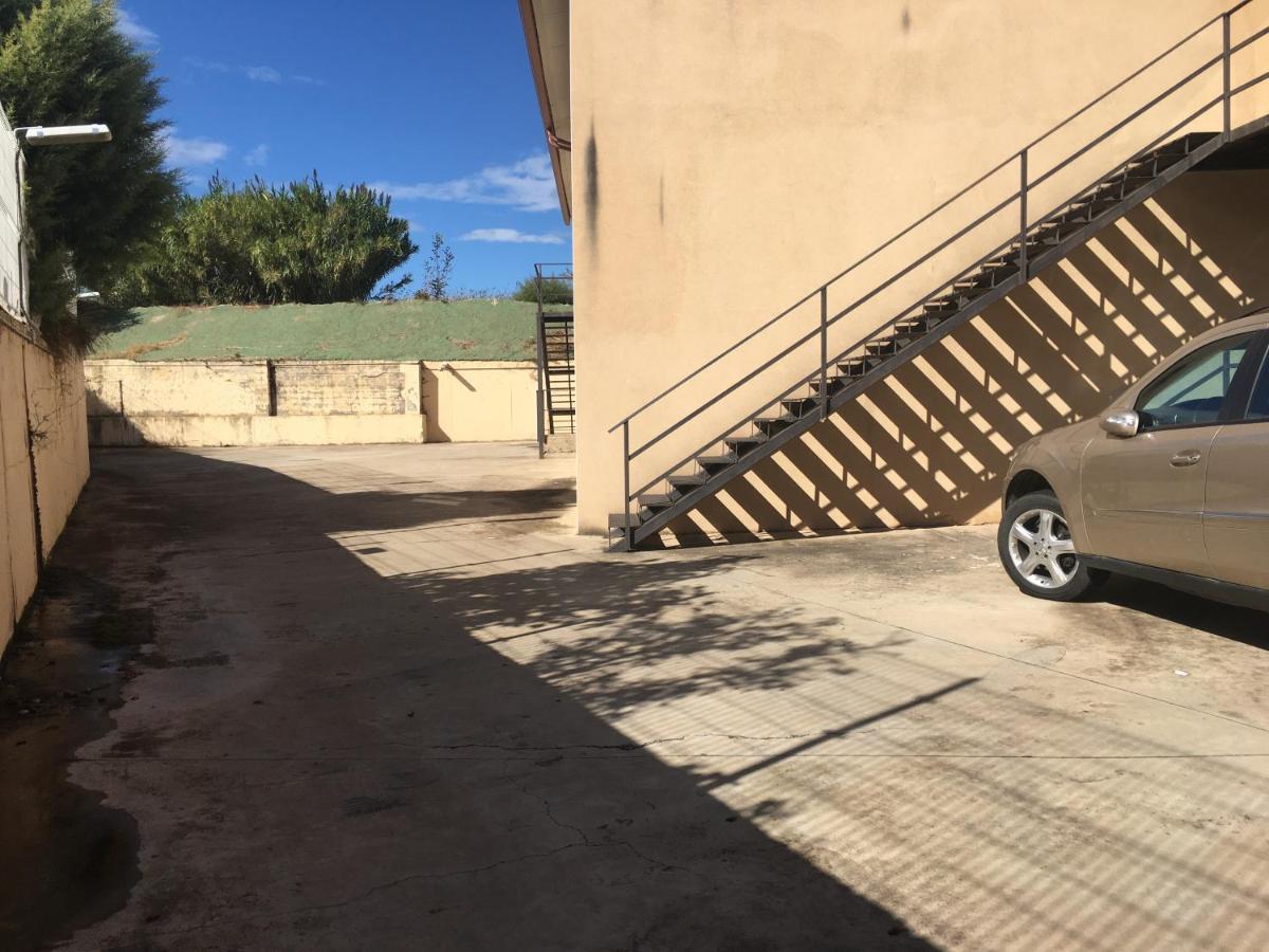 La Almunia de Doña Godina Hotel La Bodega מראה חיצוני תמונה