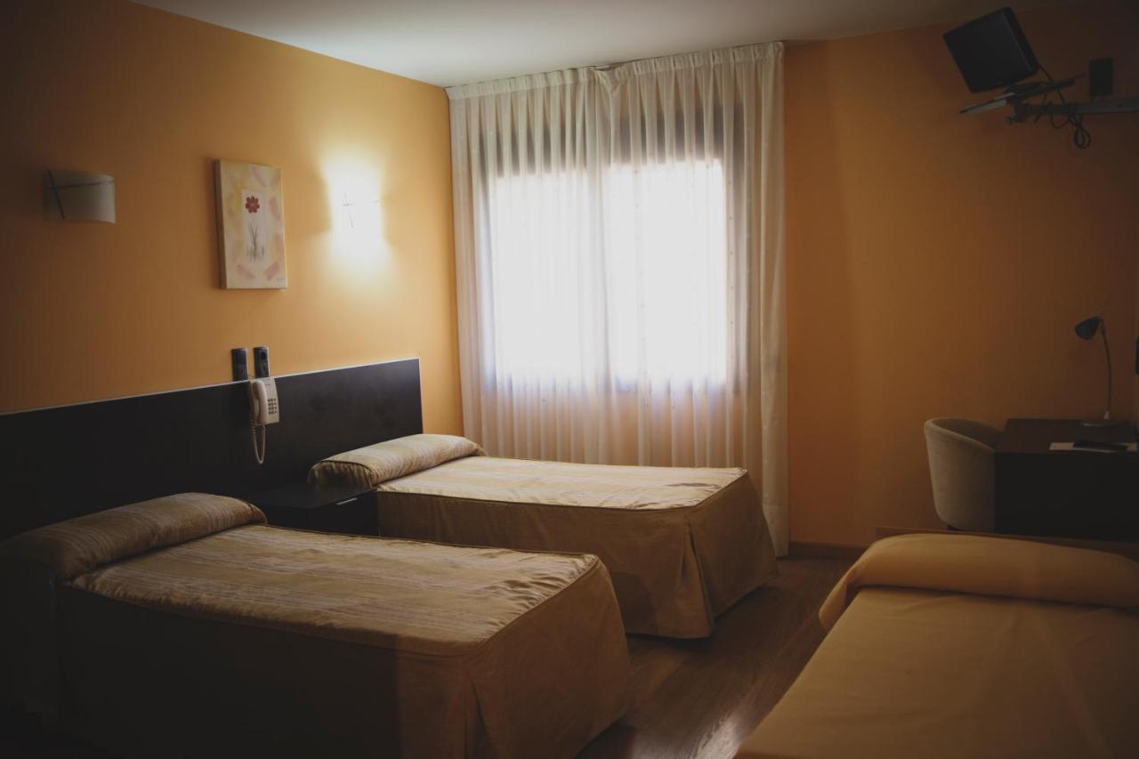 La Almunia de Doña Godina Hotel La Bodega מראה חיצוני תמונה
