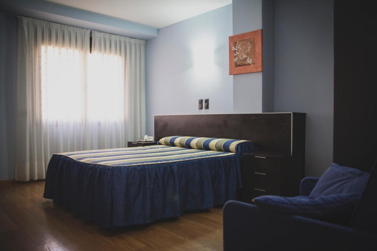 La Almunia de Doña Godina Hotel La Bodega מראה חיצוני תמונה
