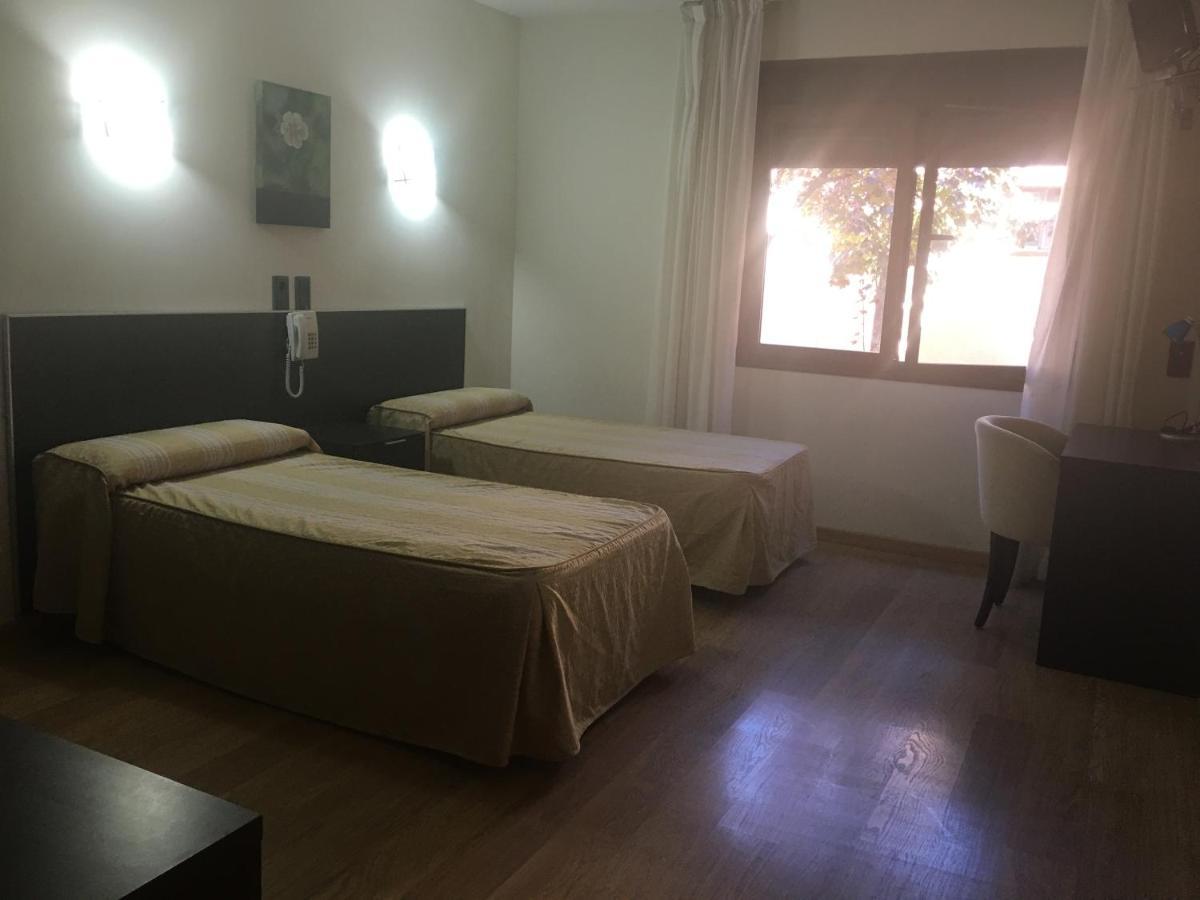 La Almunia de Doña Godina Hotel La Bodega מראה חיצוני תמונה