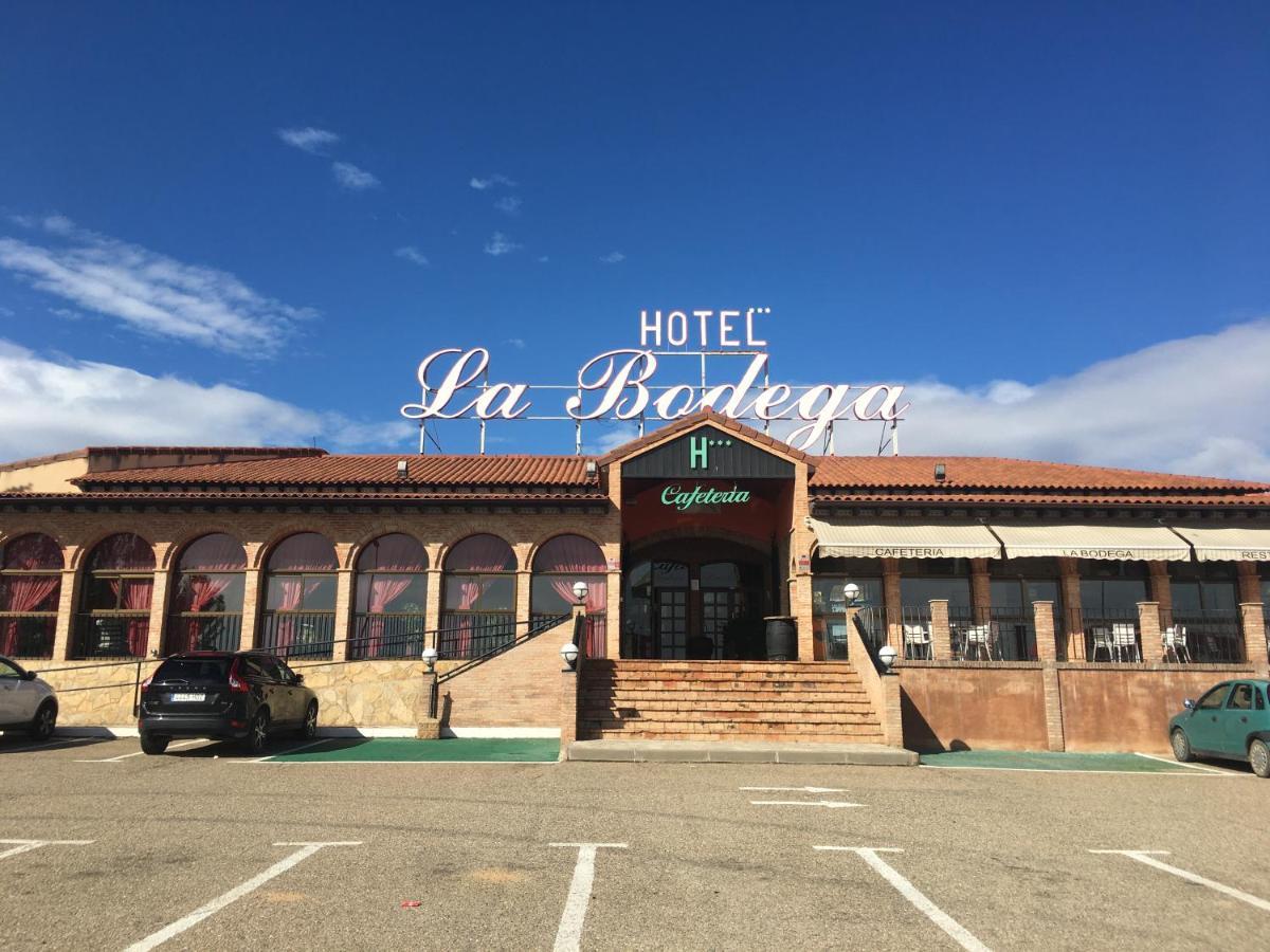 La Almunia de Doña Godina Hotel La Bodega מראה חיצוני תמונה