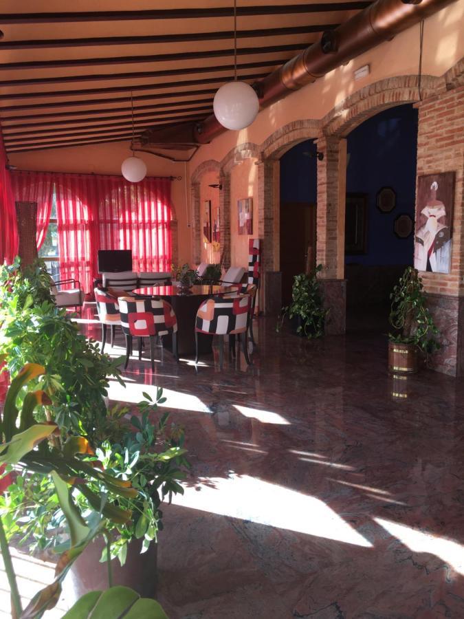 La Almunia de Doña Godina Hotel La Bodega מראה חיצוני תמונה