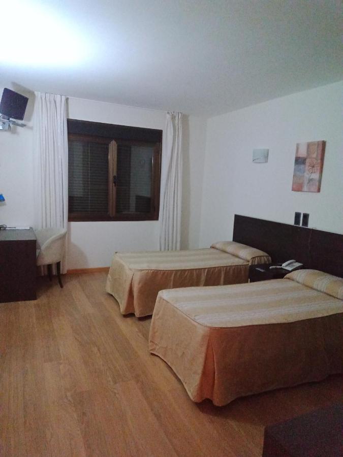 La Almunia de Doña Godina Hotel La Bodega מראה חיצוני תמונה